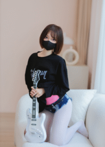 洛桑w伊梓
