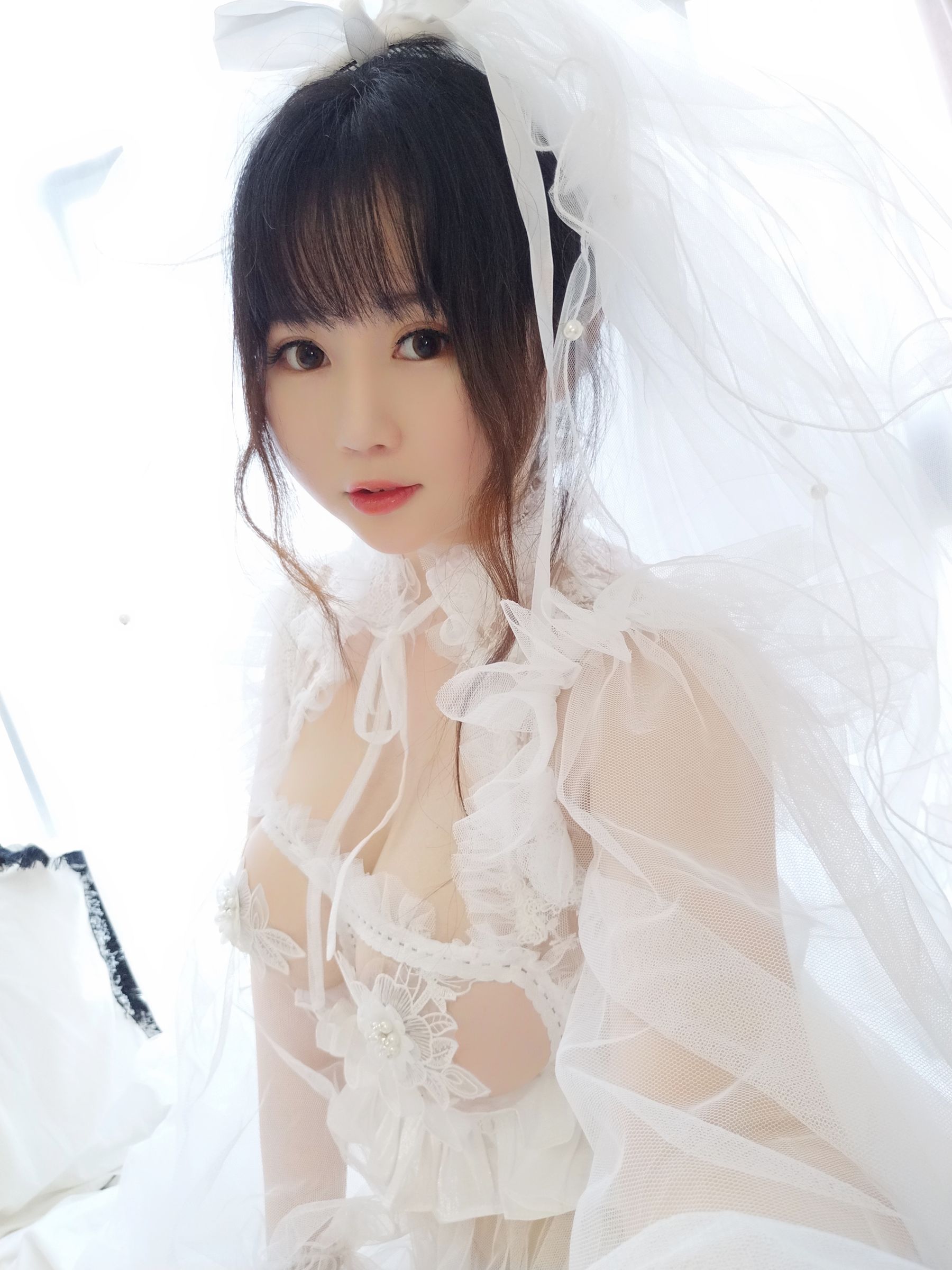 [Cosplay写真] 蜜桃少女是依酱呀 – 花嫁 Cosplay-第8张