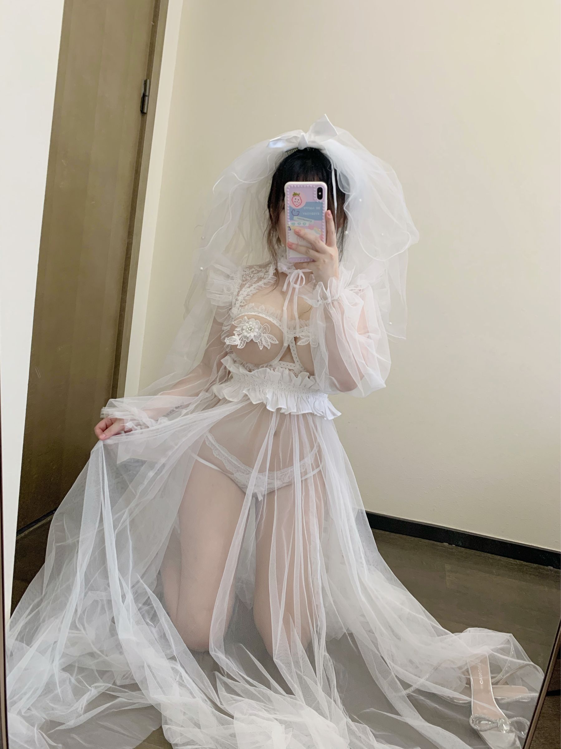 [Cosplay写真] 蜜桃少女是依酱呀 – 花嫁 Cosplay-第37张