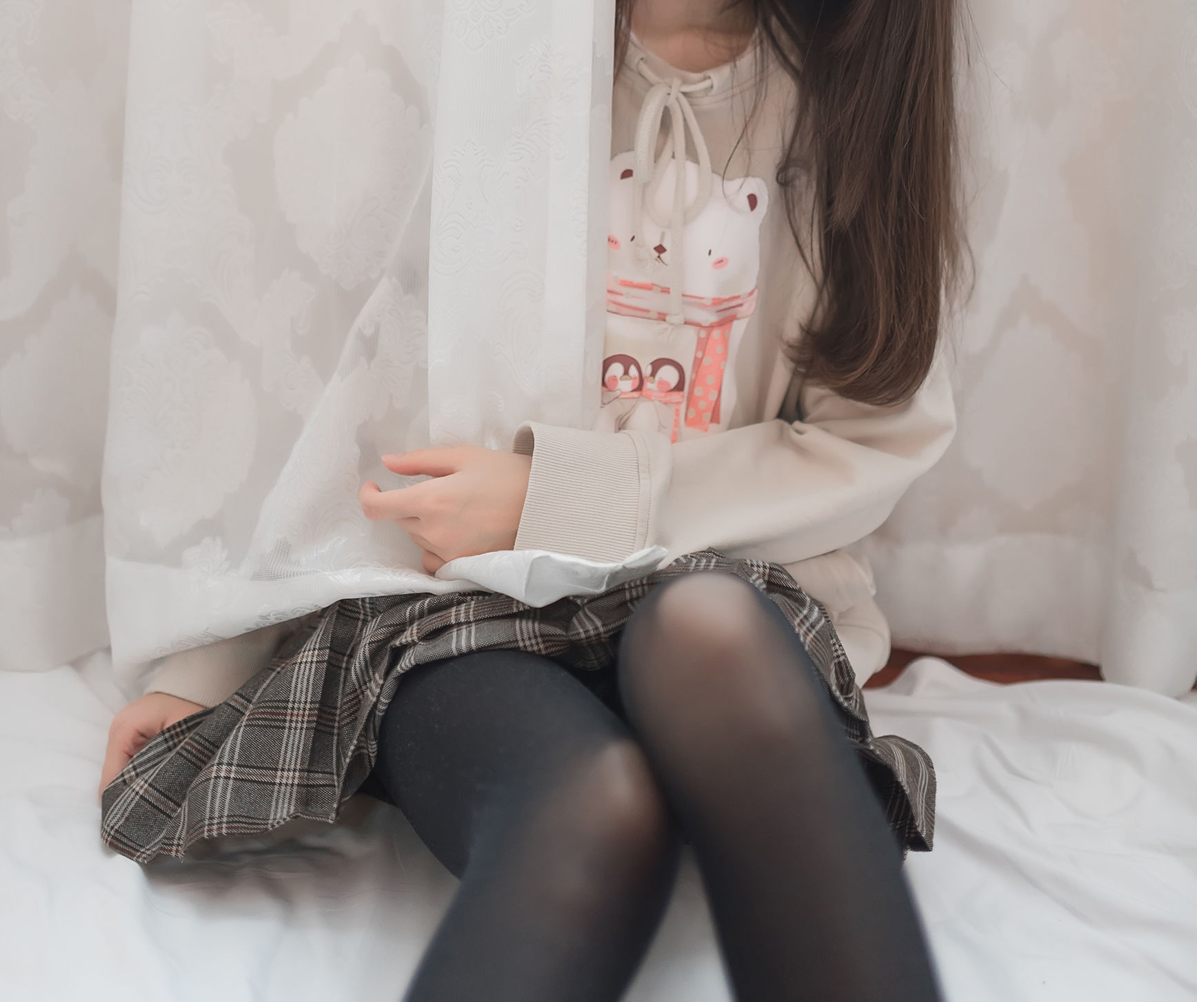 动漫博主九曲Jean 窗帘后的朦胧 Cosplay-第2张