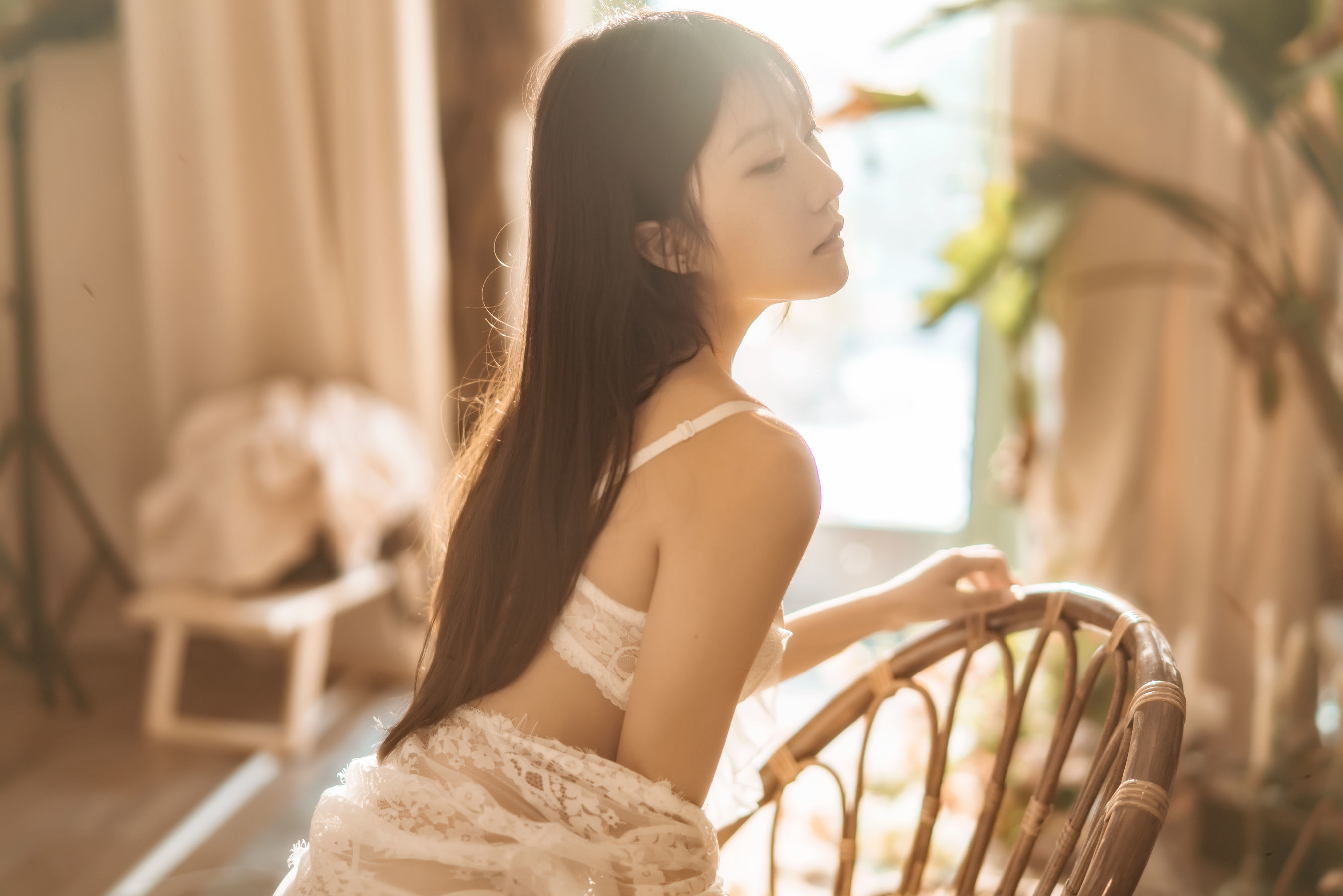 香草喵露露 – 室内白色蕾丝 Cosplay-第2张