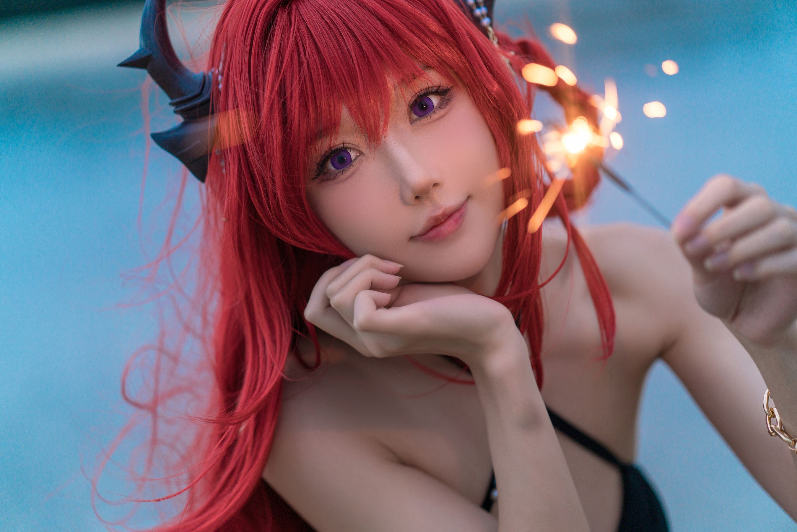 动漫博主阿包也是兔娘 – 明日方舟 史尔特尔泳装 Cosplay-第1张