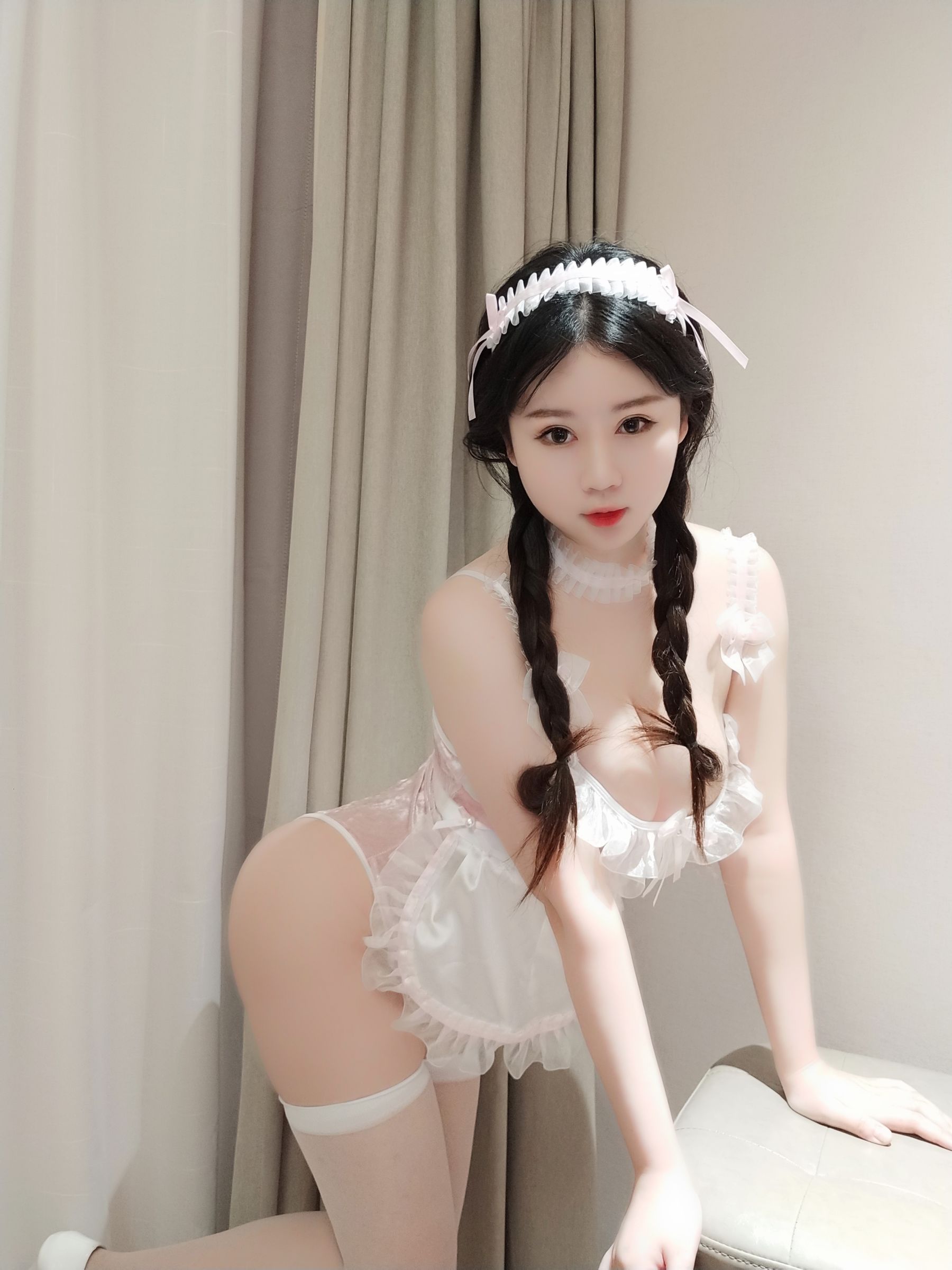 蜜桃少女是依酱呀 – 冬季女友 Cosplay-第3张