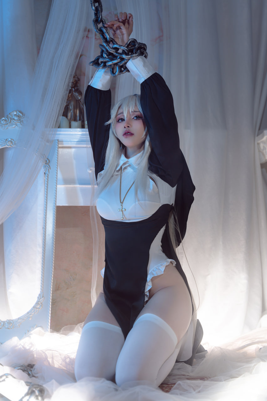 鹿八岁baby – 堕落修女 Cosplay-第1张