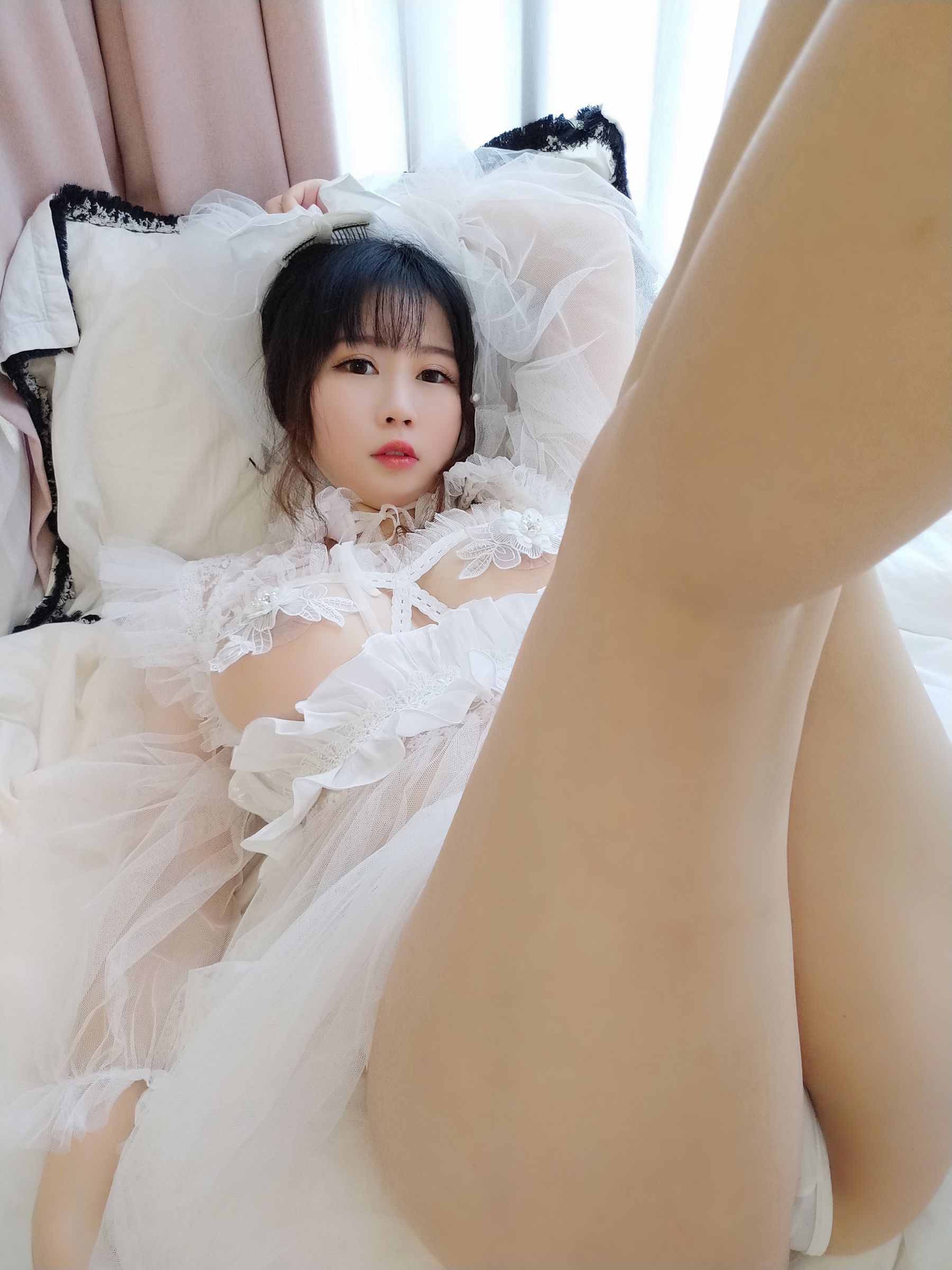 [Cosplay写真] 蜜桃少女是依酱呀 – 花嫁 Cosplay-第10张