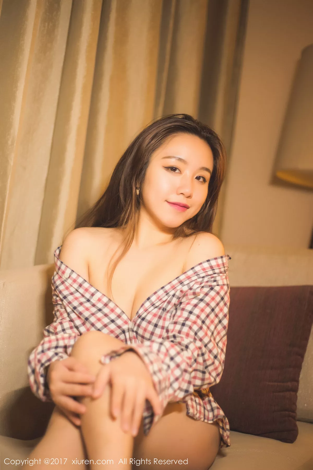[XiuRen秀人网]第823期吃白菜的vi菜菜写真  第1张-《94零社区》