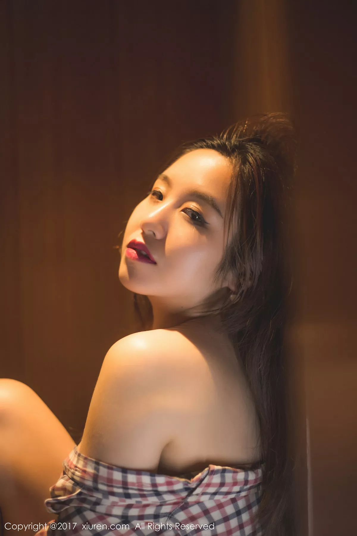 [XiuRen秀人网]第823期吃白菜的vi菜菜写真  第7张-《94零社区》
