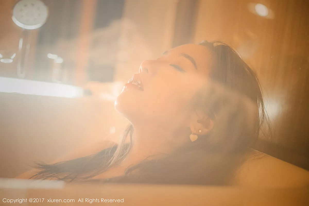 [XiuRen秀人网]第823期吃白菜的vi菜菜写真  第26张-《94零社区》