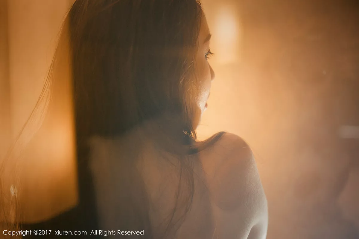 [XiuRen秀人网]第823期吃白菜的vi菜菜写真  第33张-《94零社区》