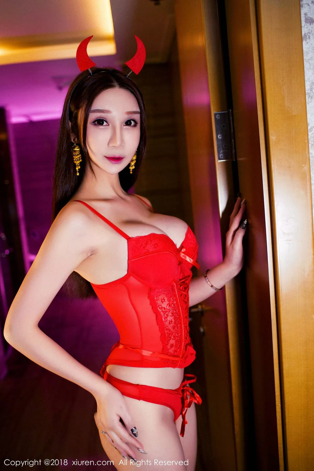 [XiuRen秀人网]第1212期李宓儿写真  第19张-《94零社区》