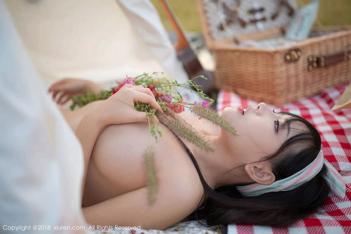 [XiuRen秀人网]第1207期徐微微写真  第3张-《94零社区》