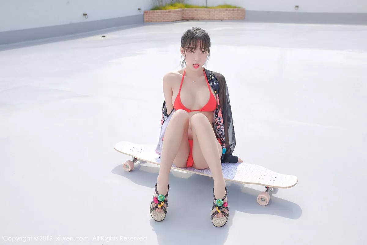 [XiuRen秀人网]第1304期卿卿写真  第1张-《94零社区》