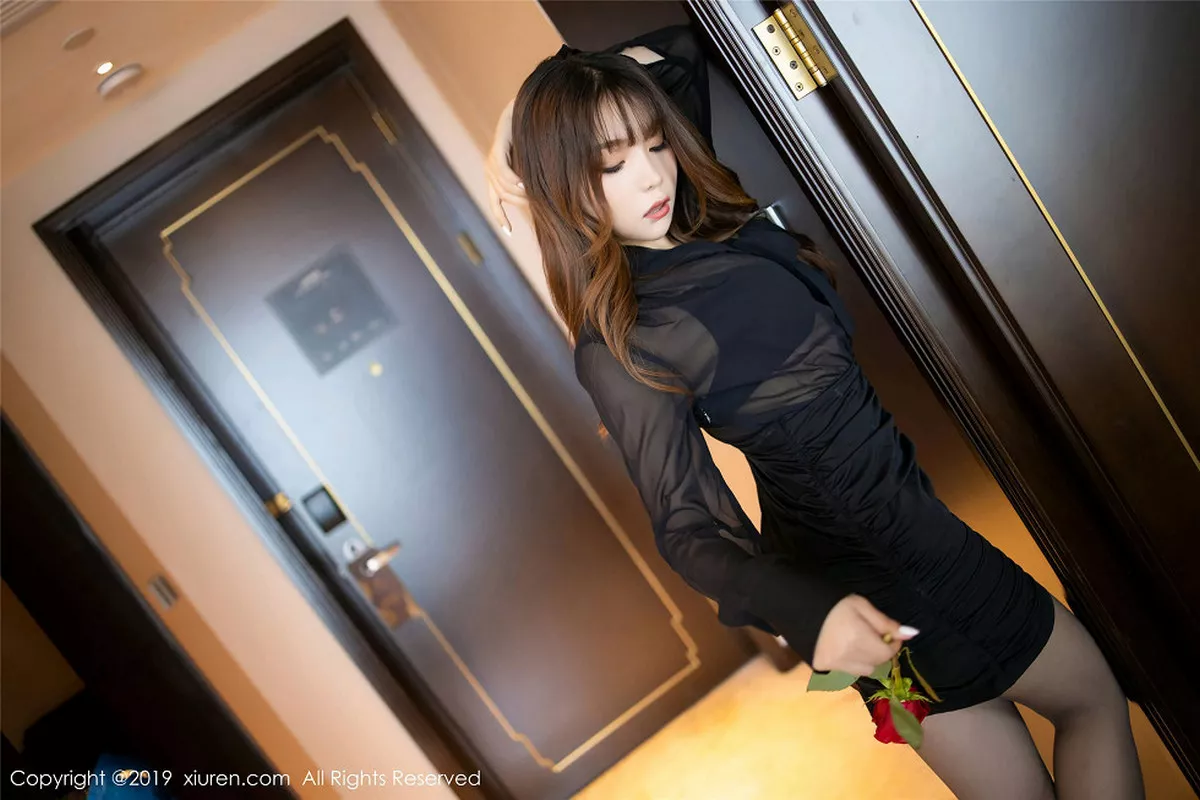 [XiuRen秀人网]第1579期芝芝Booty写真  第17张-《94零社区》