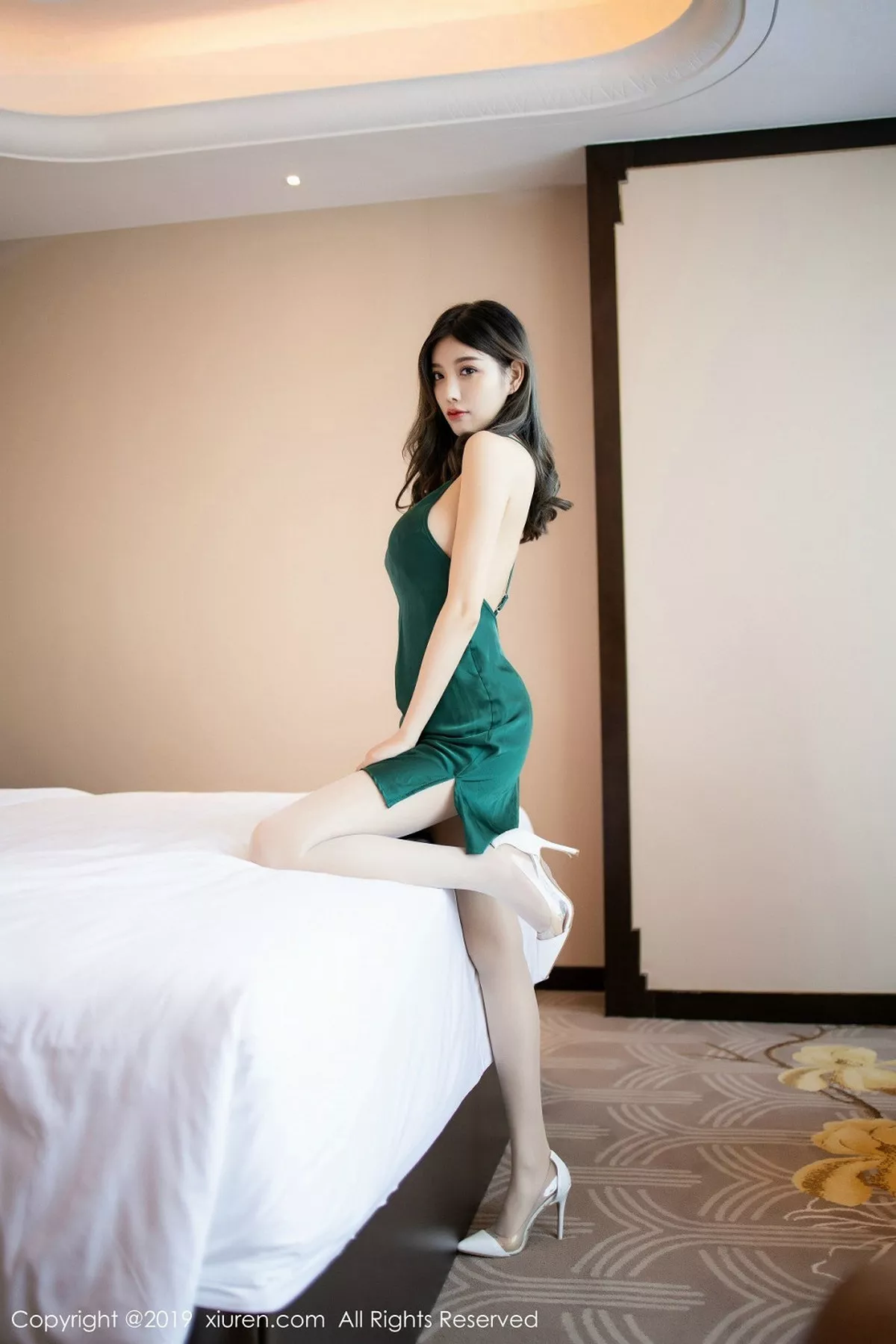 [XiuRen秀人网]第1567期杨晨晨写真  第2张-《94零社区》