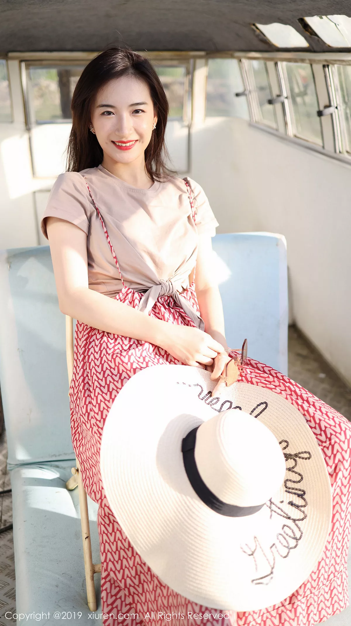 [XiuRen秀人网]第1718期艺儿拿铁写真  第9张-《94零社区》