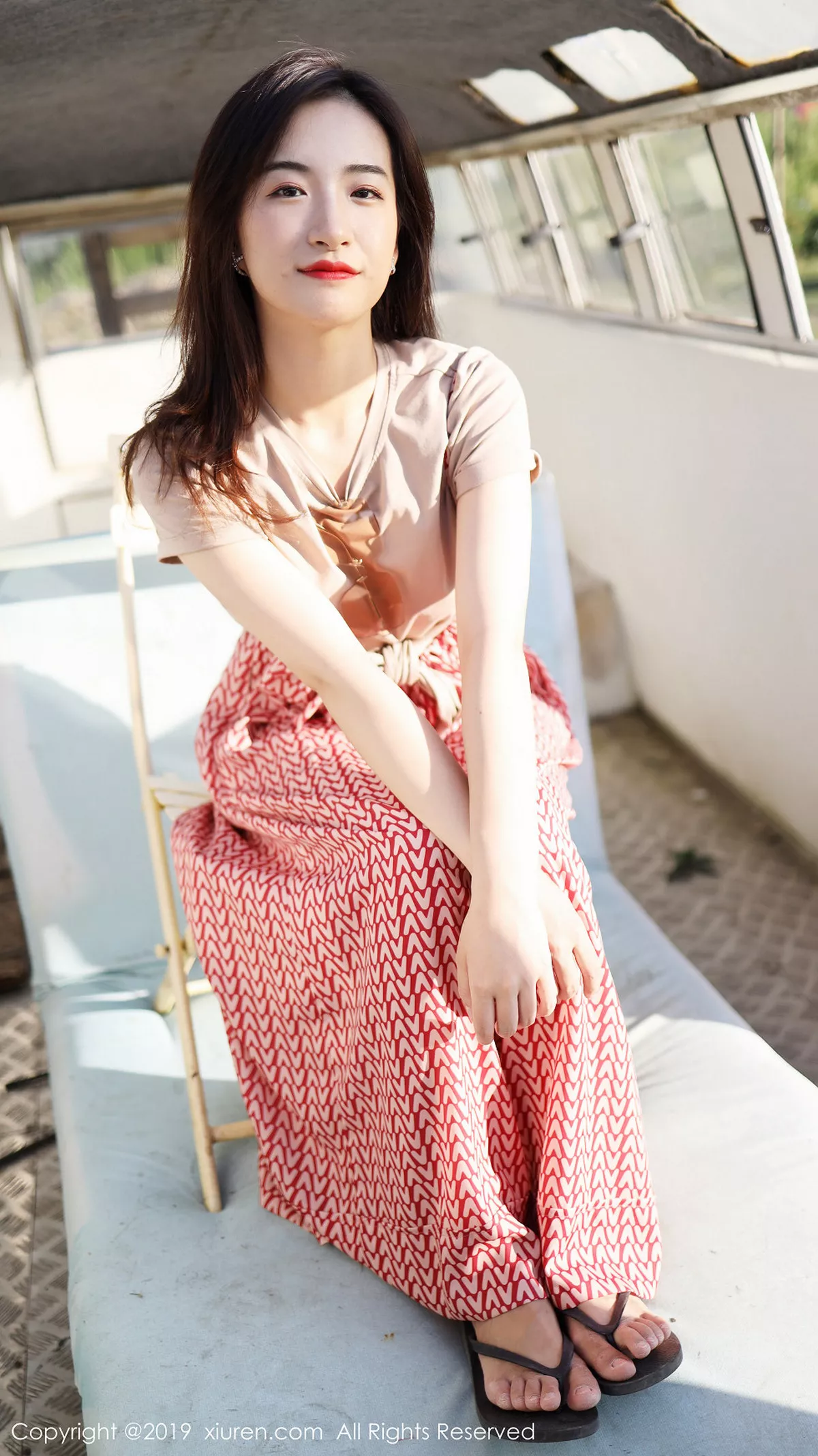 [XiuRen秀人网]第1718期艺儿拿铁写真  第14张-《94零社区》
