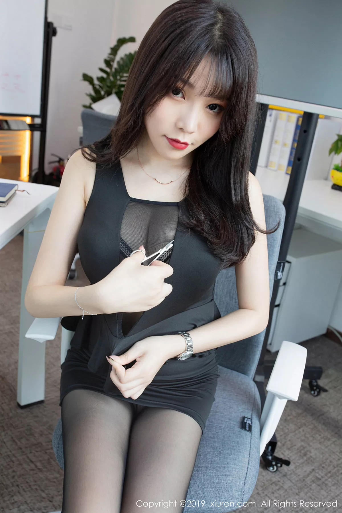 [XiuRen秀人网]第1757期芝芝Booty写真  第16张-《94零社区》