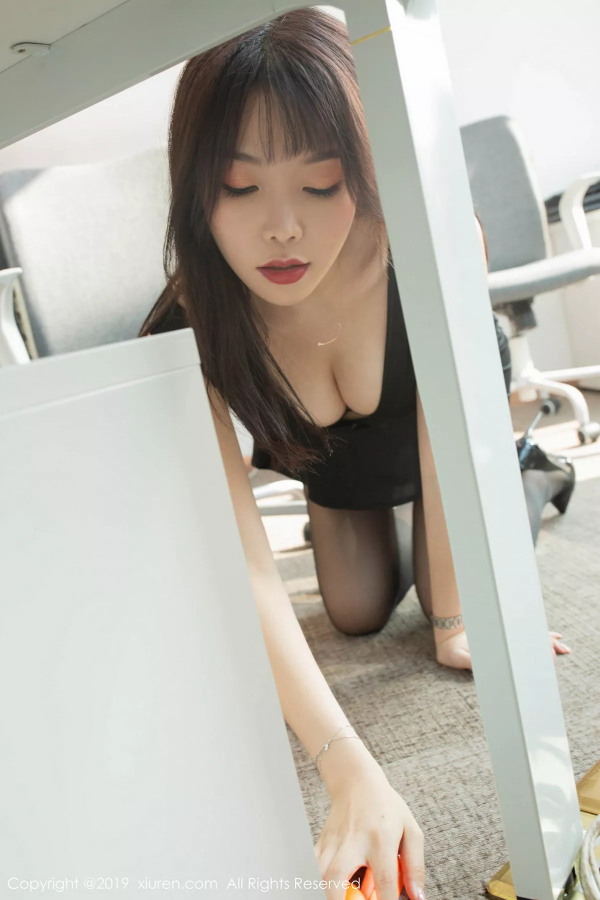 [XiuRen秀人网]第1757期芝芝Booty写真  第31张-《94零社区》