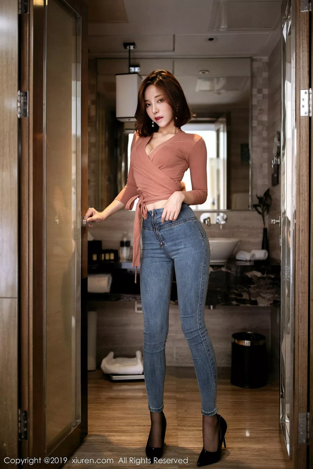 [XiuRen秀人网]第1820期陈小喵写真  第4张-《94零社区》