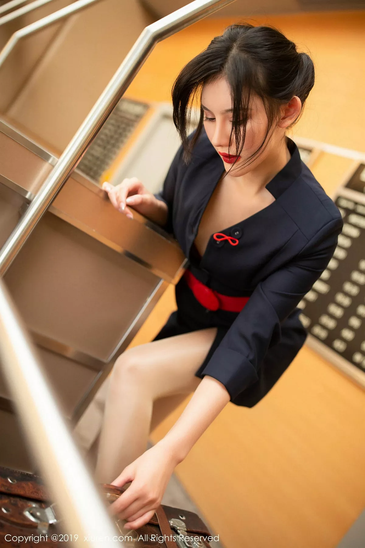 [XiuRen秀人网]第1881期就是阿朱啊写真  第2张-《94零社区》