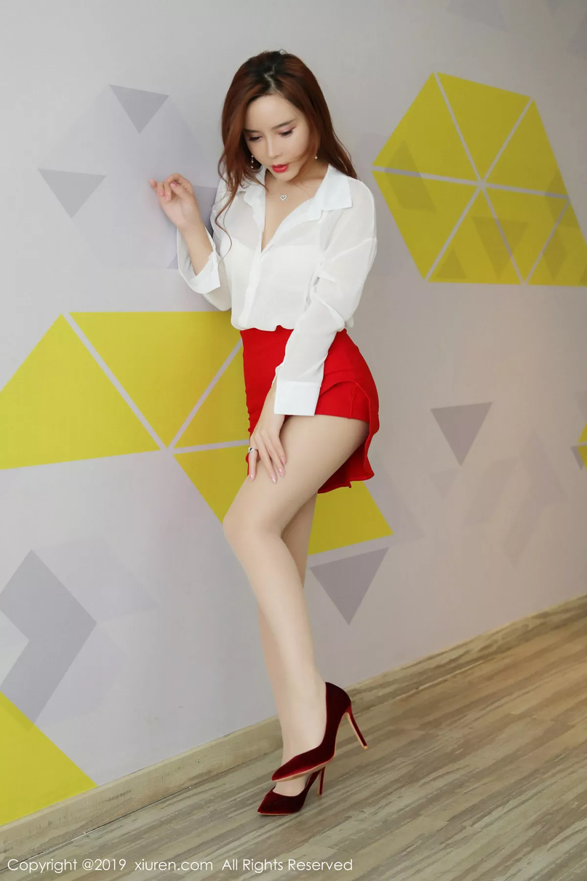 [XiuRen秀人网]第1879期艾小青写真  第3张-《94零社区》