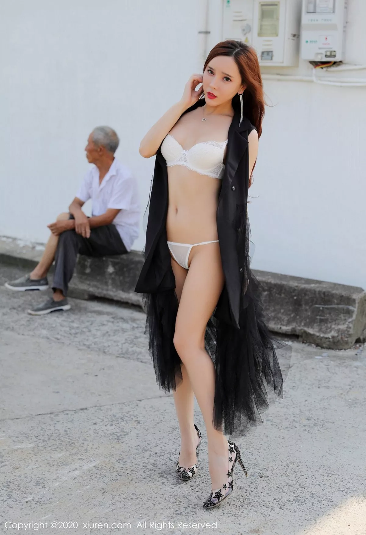 [XiuRen秀人网]第2048期艾小青写真  第23张-《94零社区》
