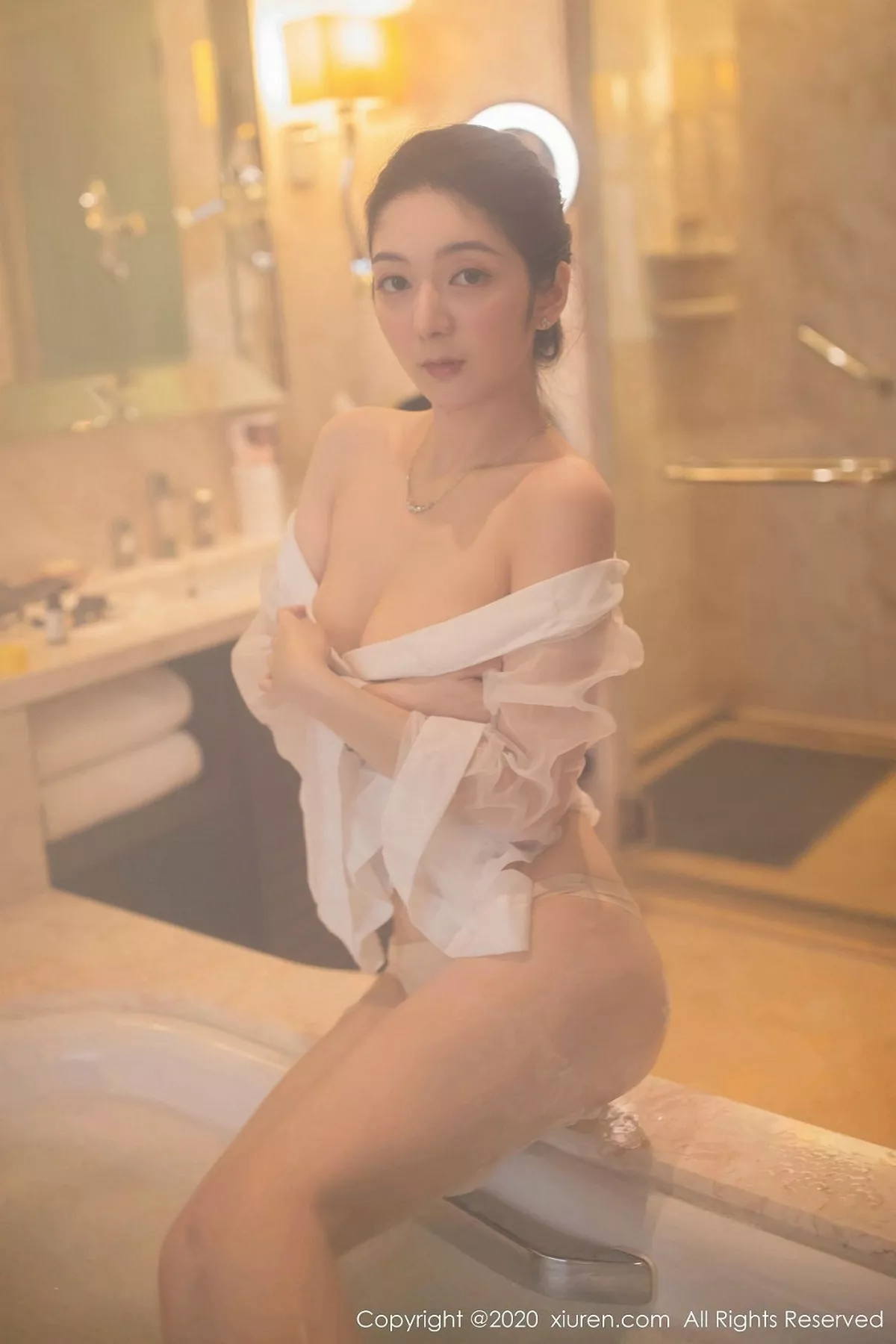 [XiuRen秀人网]第2063期小热巴写真  第8张-《94零社区》
