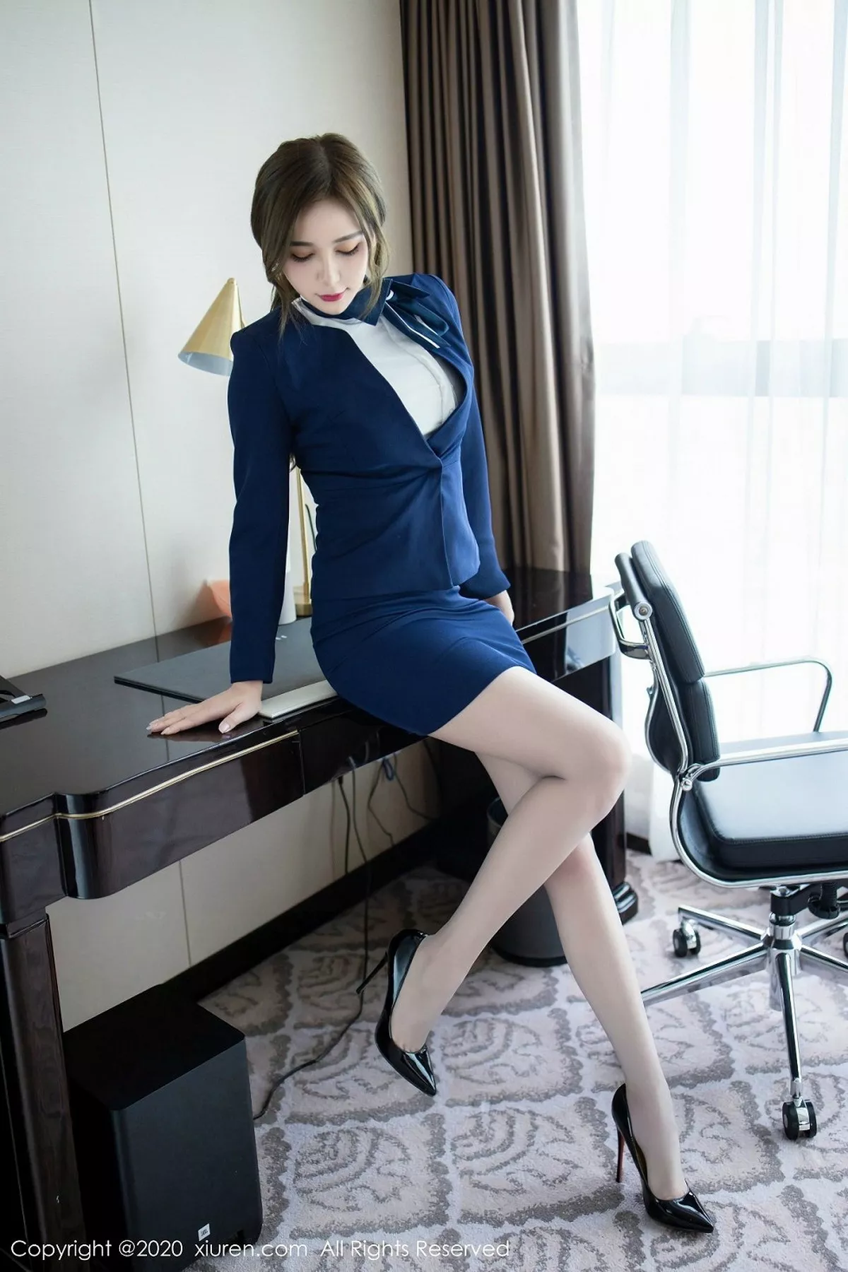 [XiuRen秀人网]第2221期Lavinia肉写真  第16张-《94零社区》