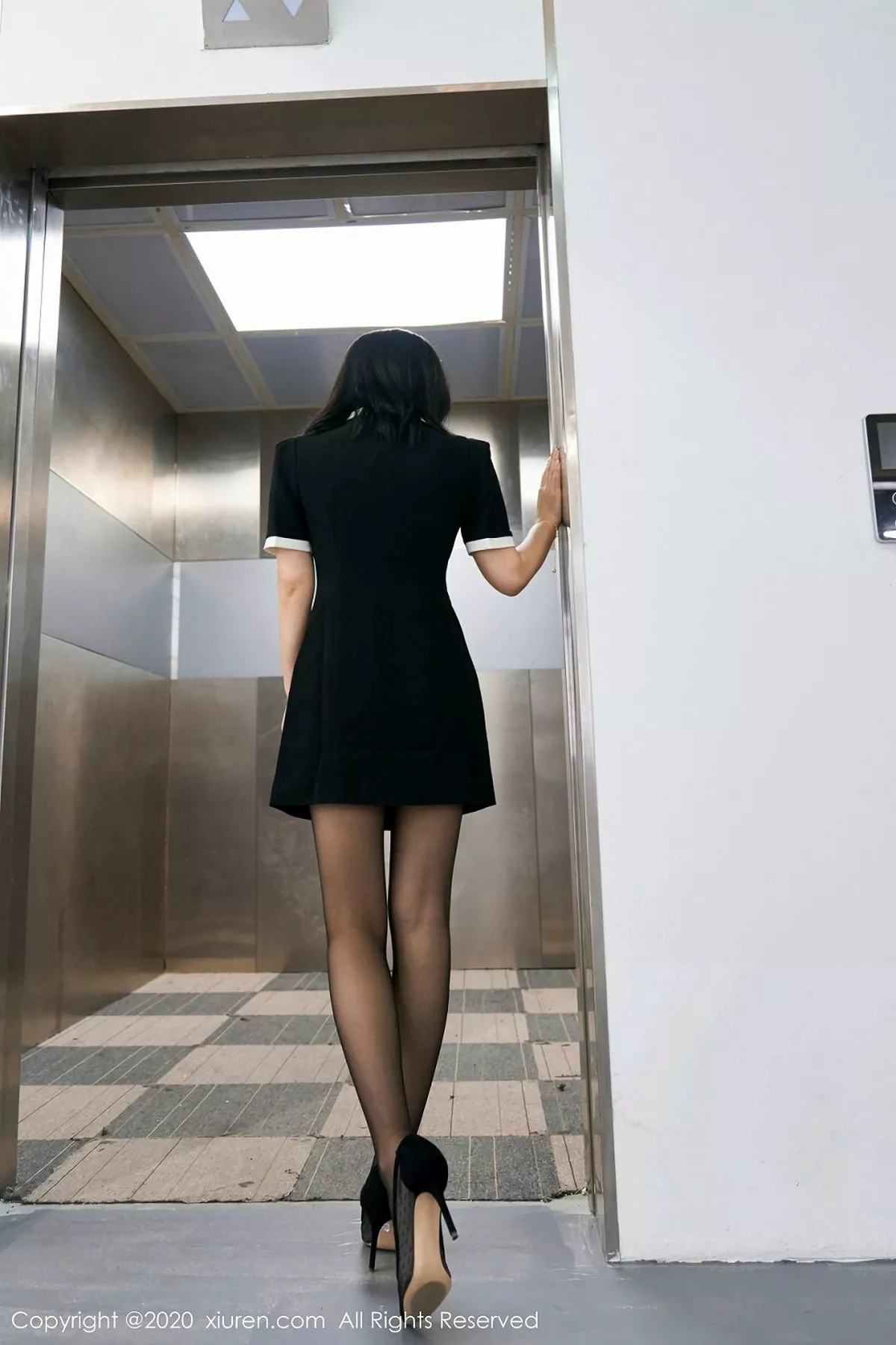 [XiuRen秀人网]第2216期九月生写真  第21张-《94零社区》