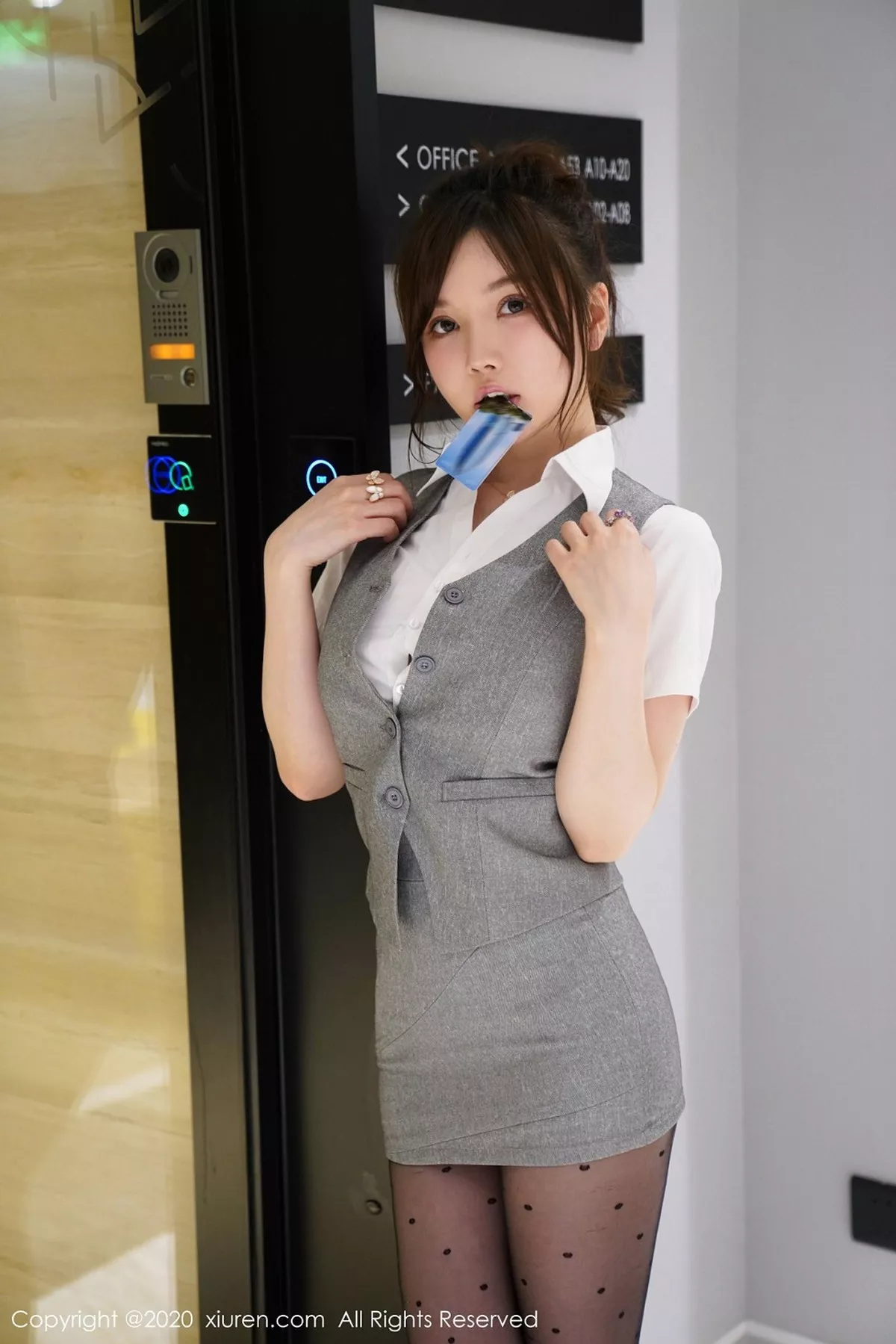 [XiuRen秀人网]第2326期糯美子写真  第16张-《94零社区》