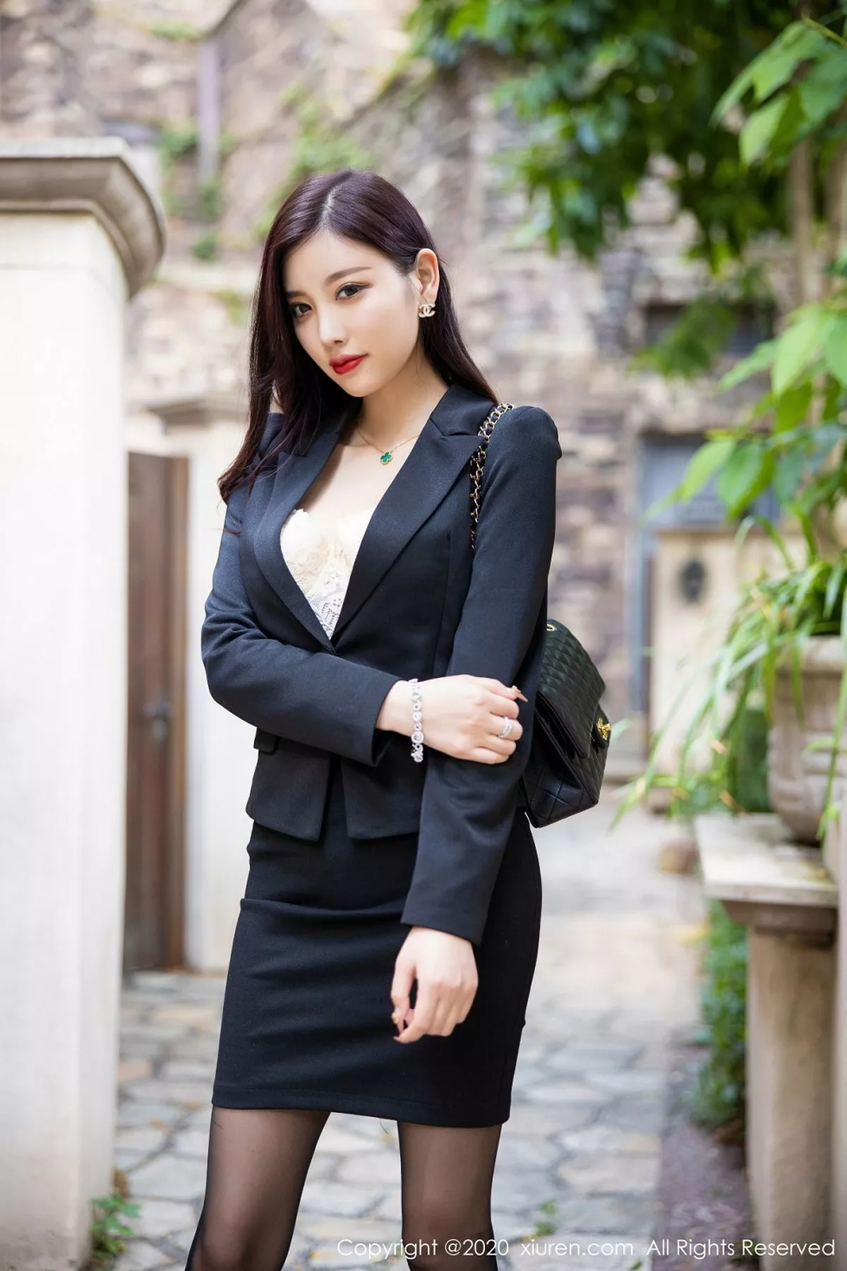 [XiuRen秀人网]第2347期杨晨晨写真  第1张-《94零社区》