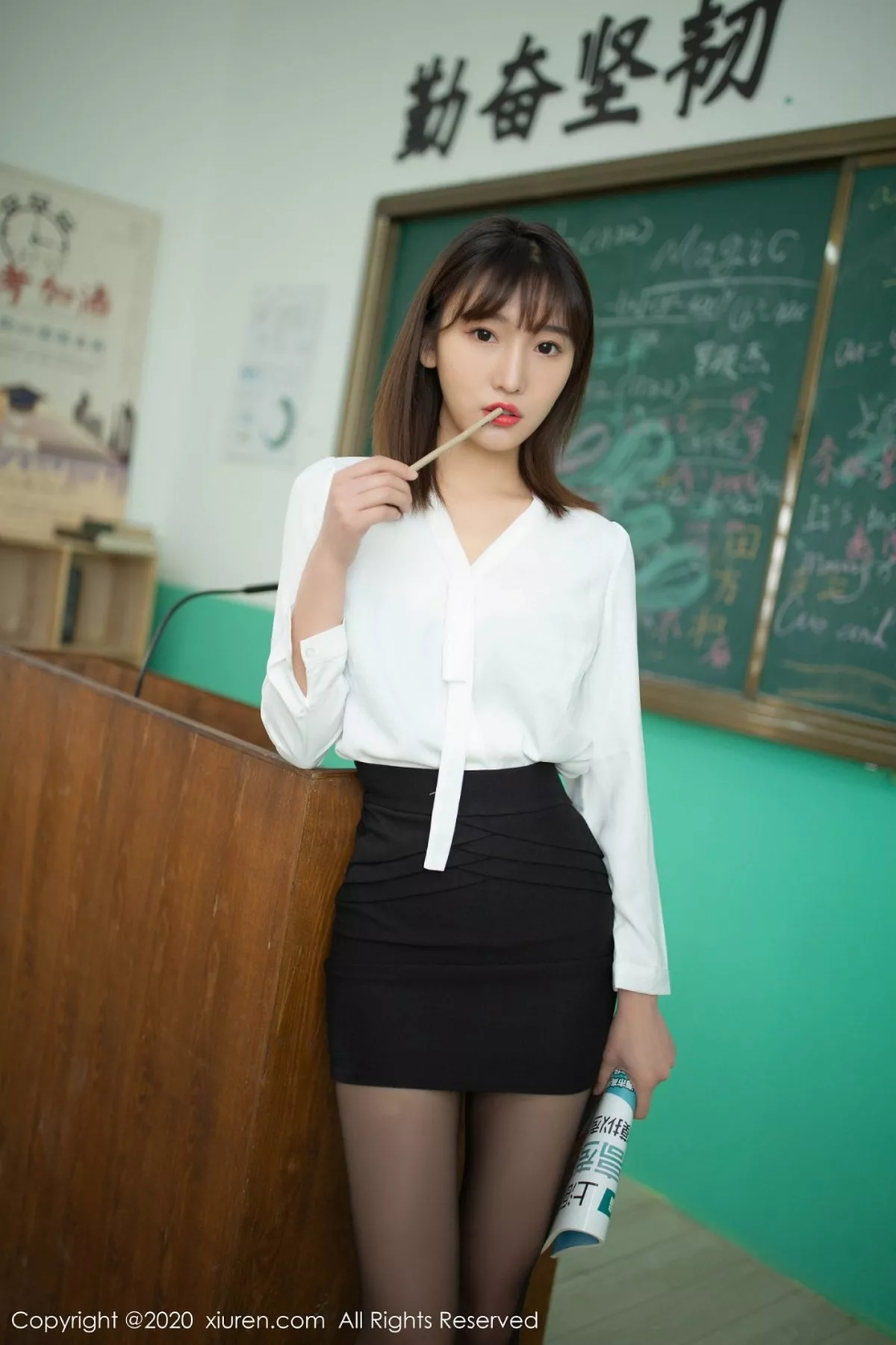 [XiuRen秀人网]第2343期陆萱萱写真  第2张-《94零社区》