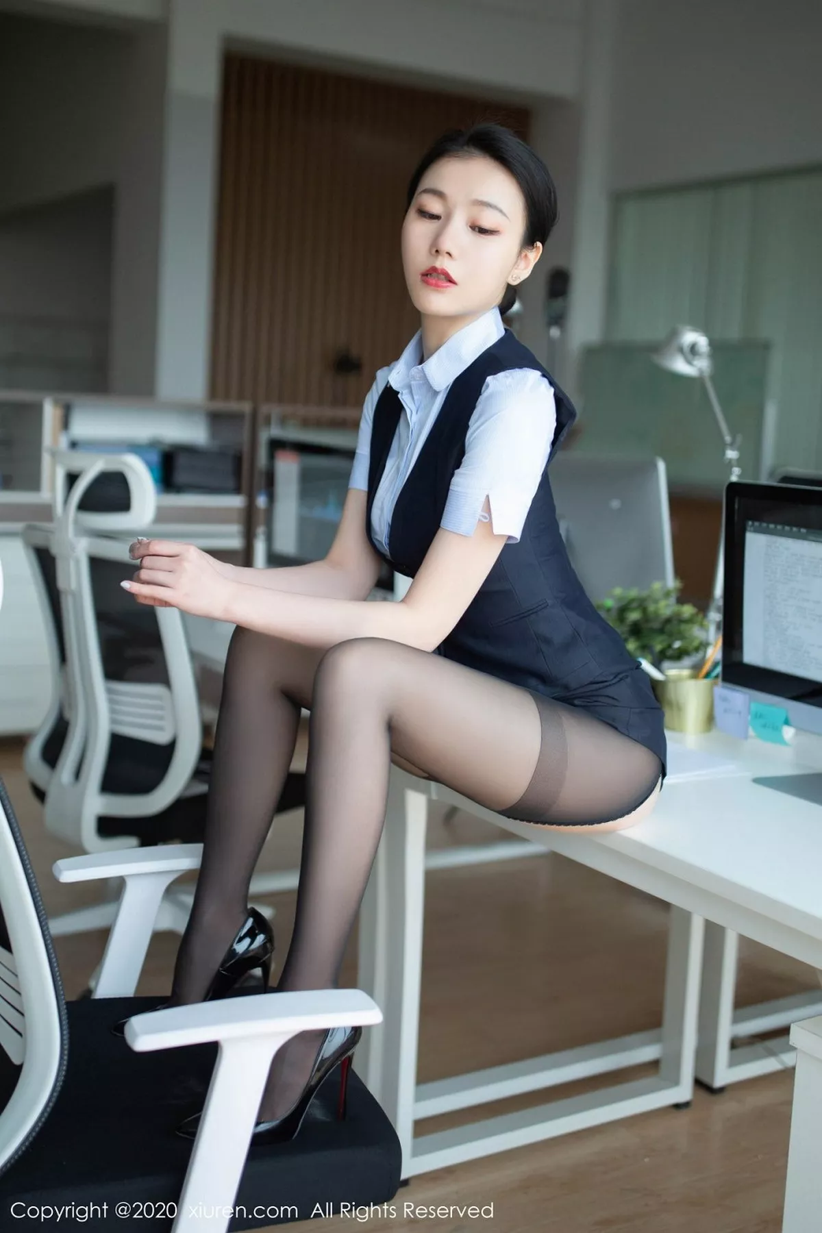 [XiuRen秀人网]第2398期安然写真  第11张-《94零社区》