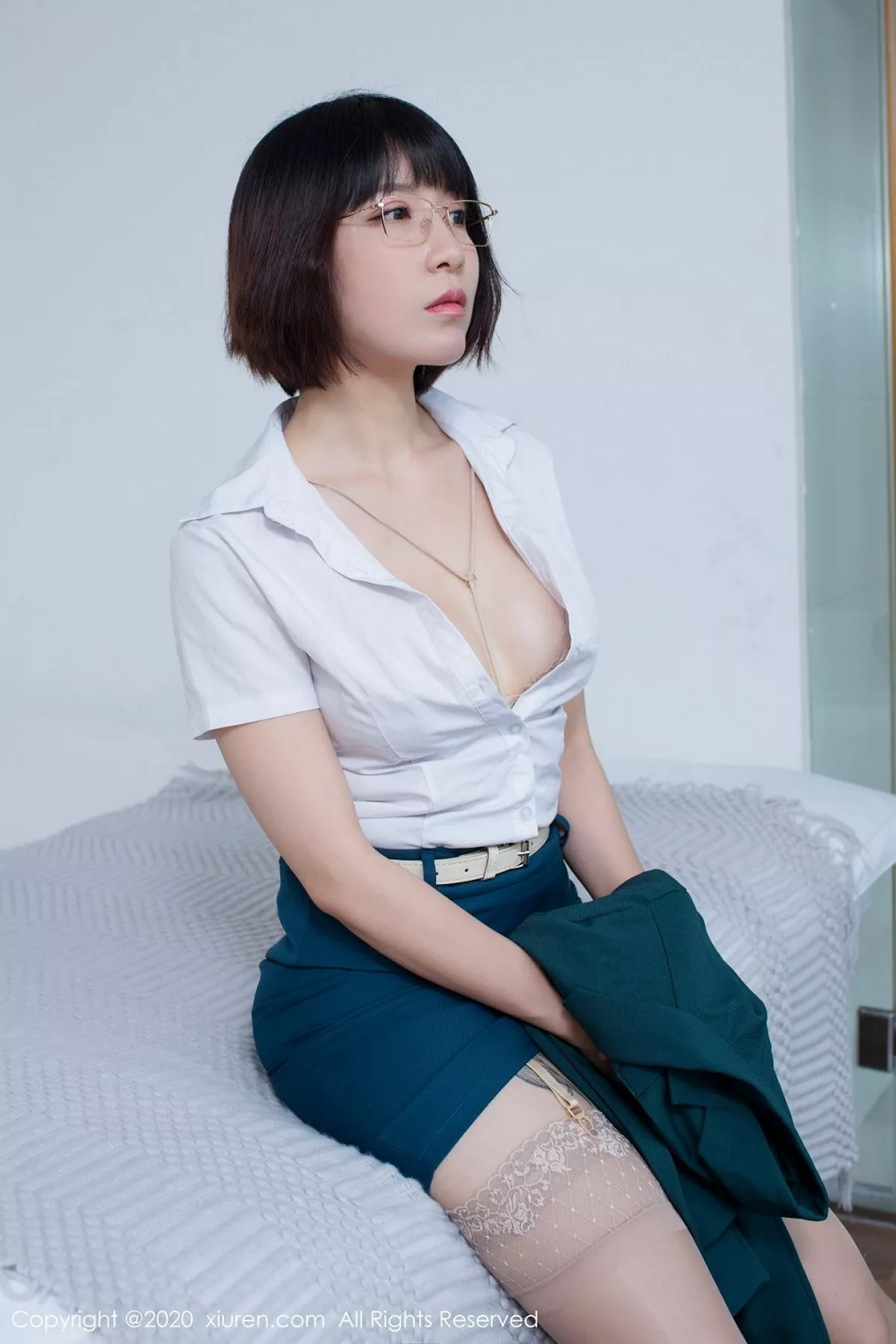 [XiuRen秀人网]第2390期安妮斯朵拉写真  第3张-《94零社区》