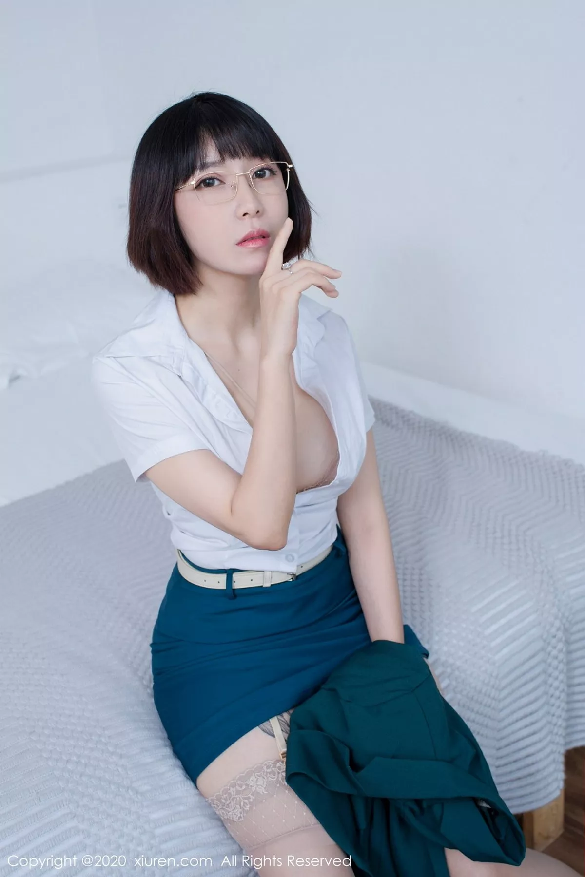 [XiuRen秀人网]第2390期安妮斯朵拉写真  第7张-《94零社区》