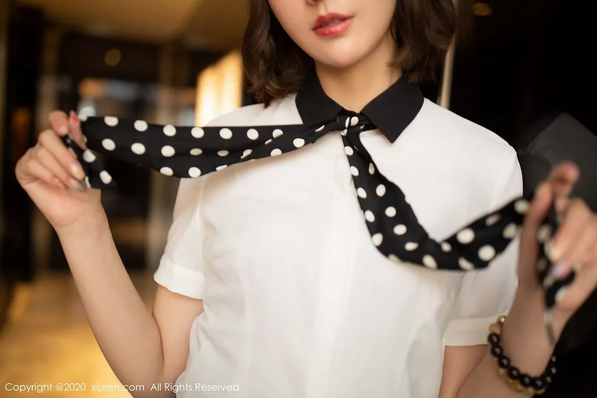 [XiuRen秀人网]第2422期艺轩写真  第16张-《94零社区》