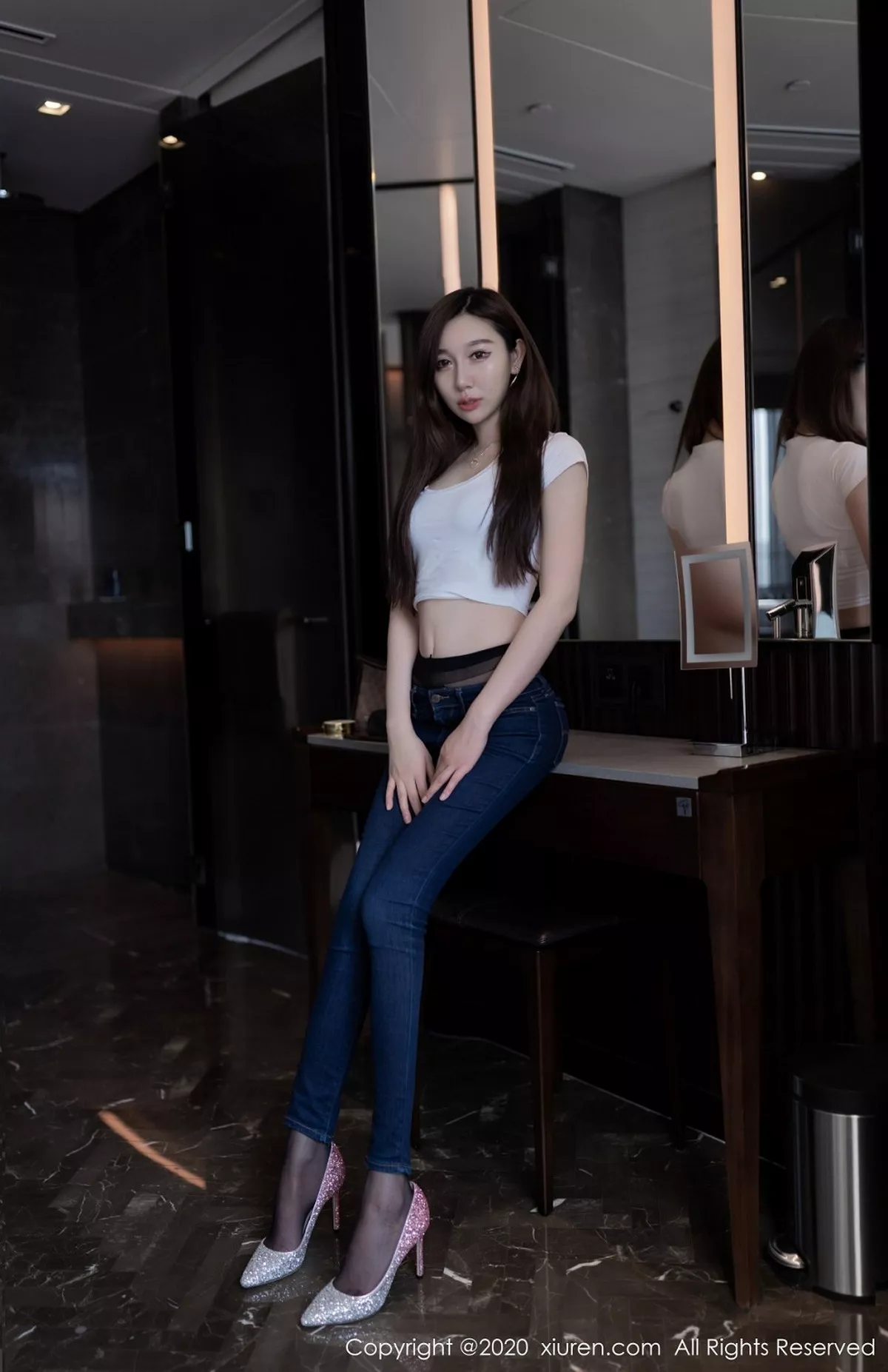 [XiuRen秀人网]第2406期Victoria志玲写真  第13张-《94零社区》