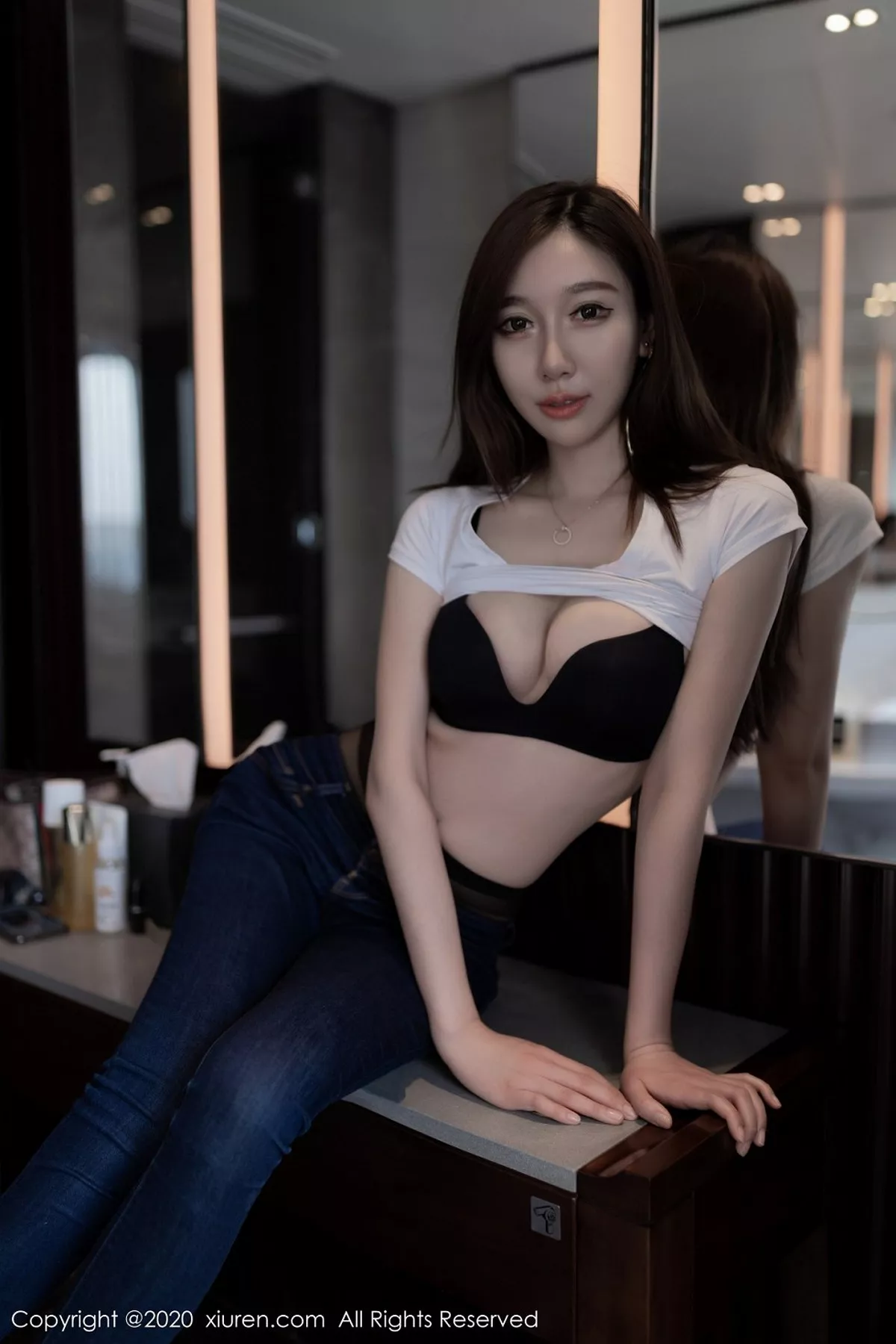 [XiuRen秀人网]第2406期Victoria志玲写真  第20张-《94零社区》