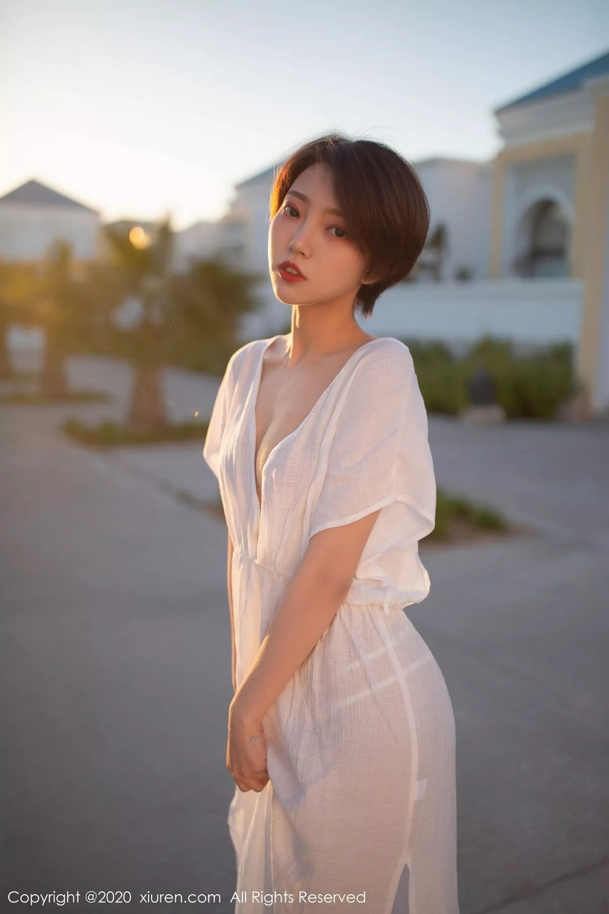 [XiuRen秀人网]第2405期冯木木写真  第4张-《94零社区》