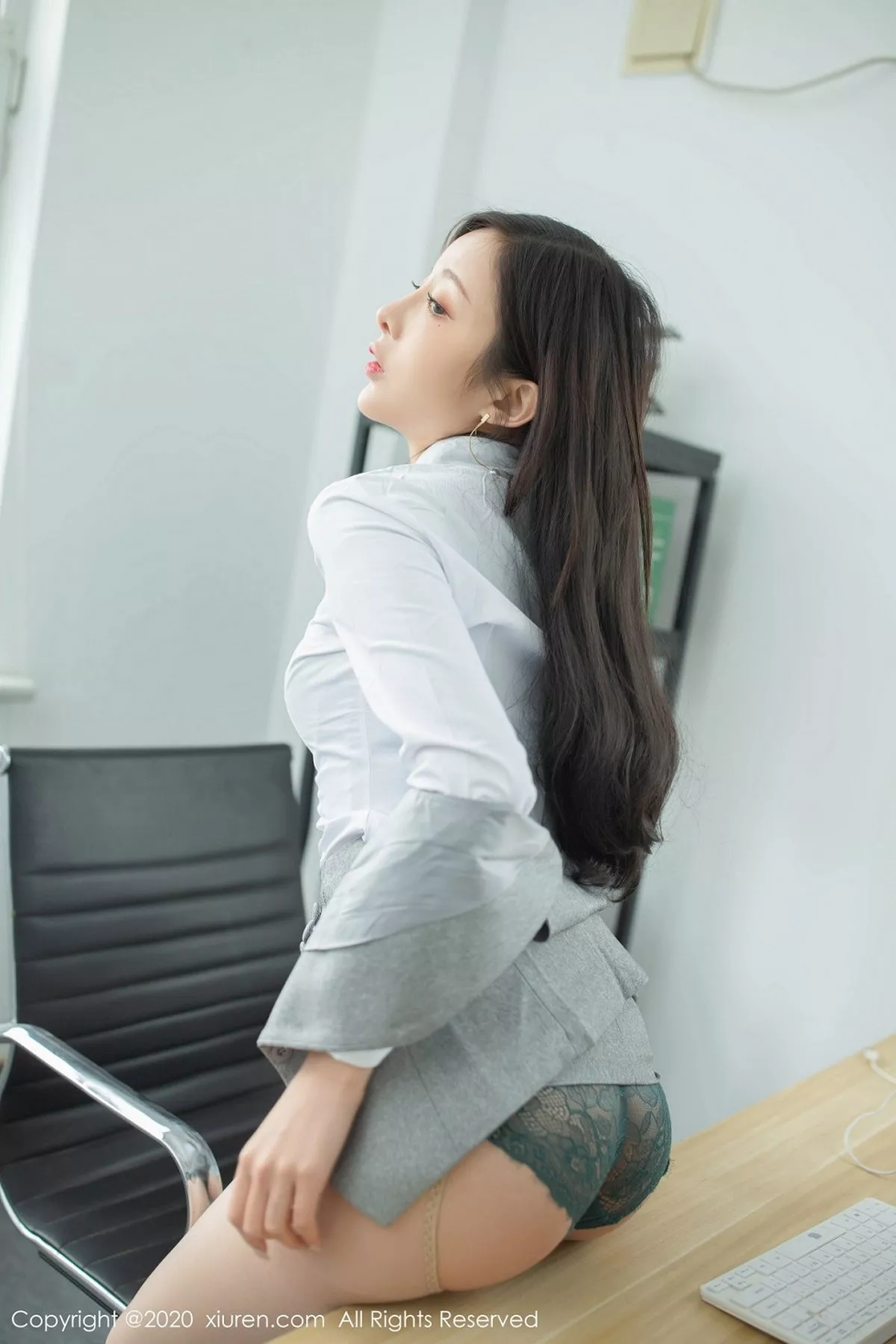 [XiuRen秀人网]第2435期陈小喵写真  第27张-《94零社区》