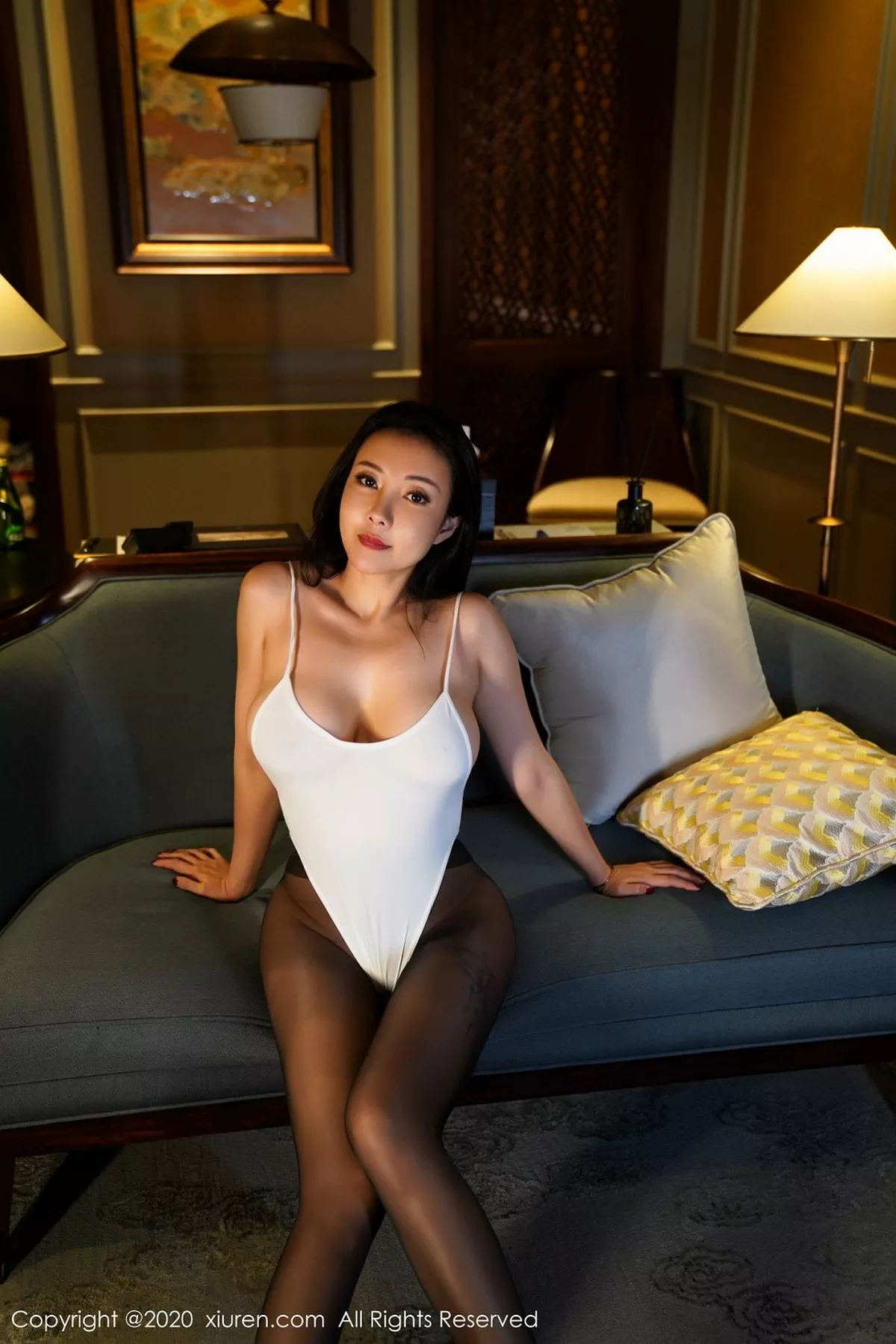 [XiuRen秀人网]第2490期果儿写真  第19张-《94零社区》