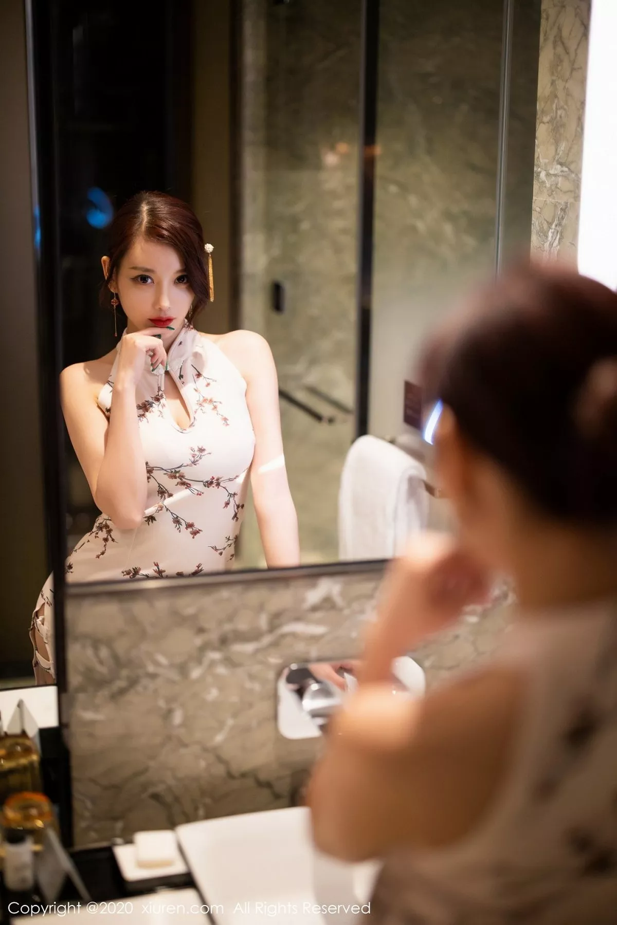 [XiuRen秀人网]第2487期杨晨晨写真  第2张-《94零社区》