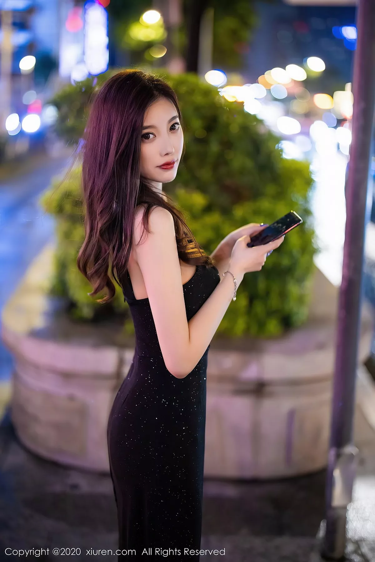 [XiuRen秀人网]第2616期杨晨晨写真  第2张-《94零社区》