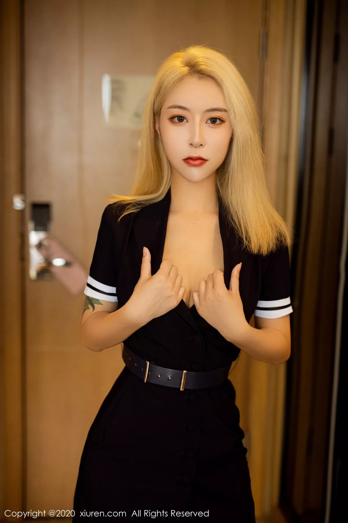 [XiuRen秀人网]第2645期糯米NM写真  第9张-《94零社区》