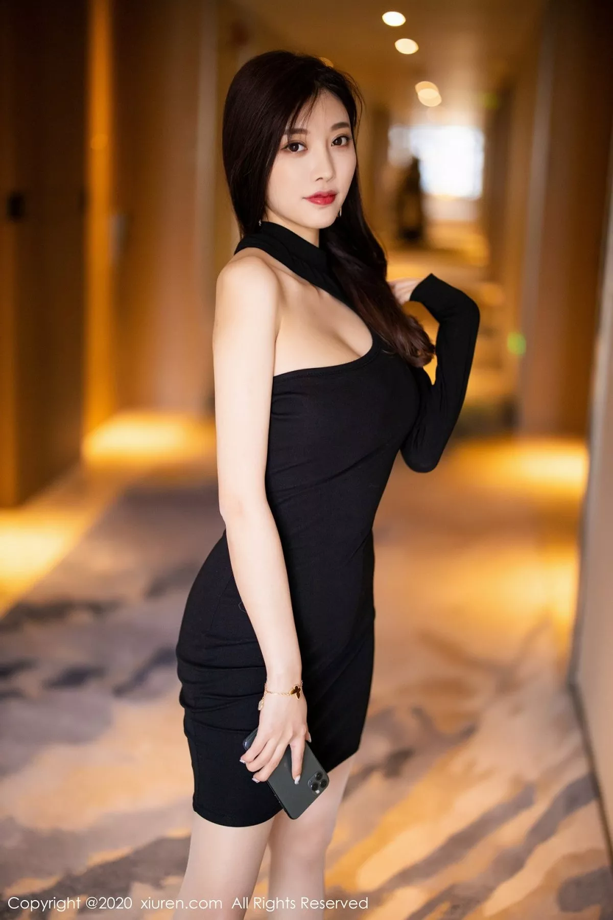 [XiuRen秀人网]第2733期杨晨晨写真  第3张-《94零社区》