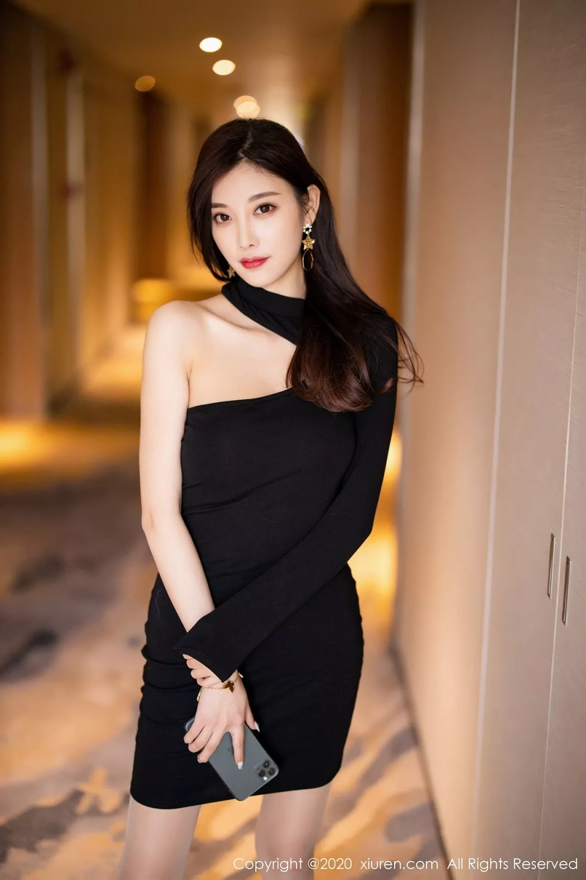 [XiuRen秀人网]第2733期杨晨晨写真  第4张-《94零社区》