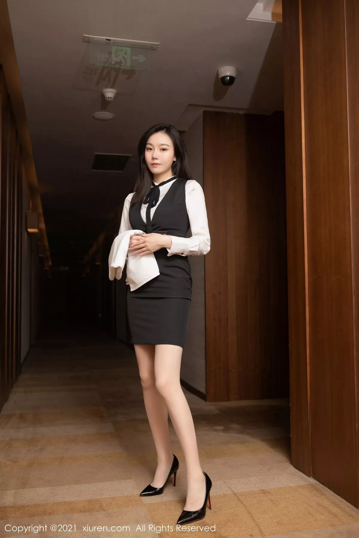 [XiuRen秀人网]第3042期安然写真  第2张-《94零社区》