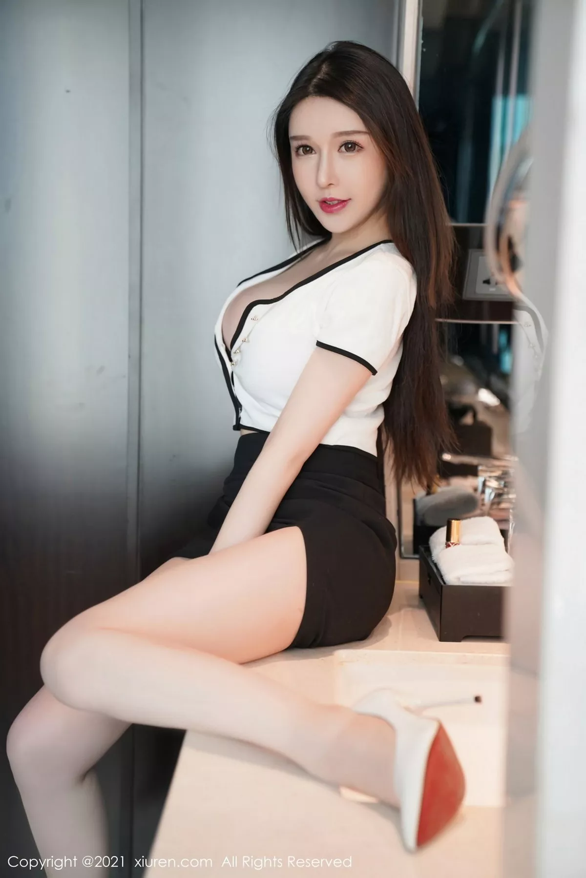 [XiuRen秀人网]第3023期玉兔miki写真  第4张-《94零社区》