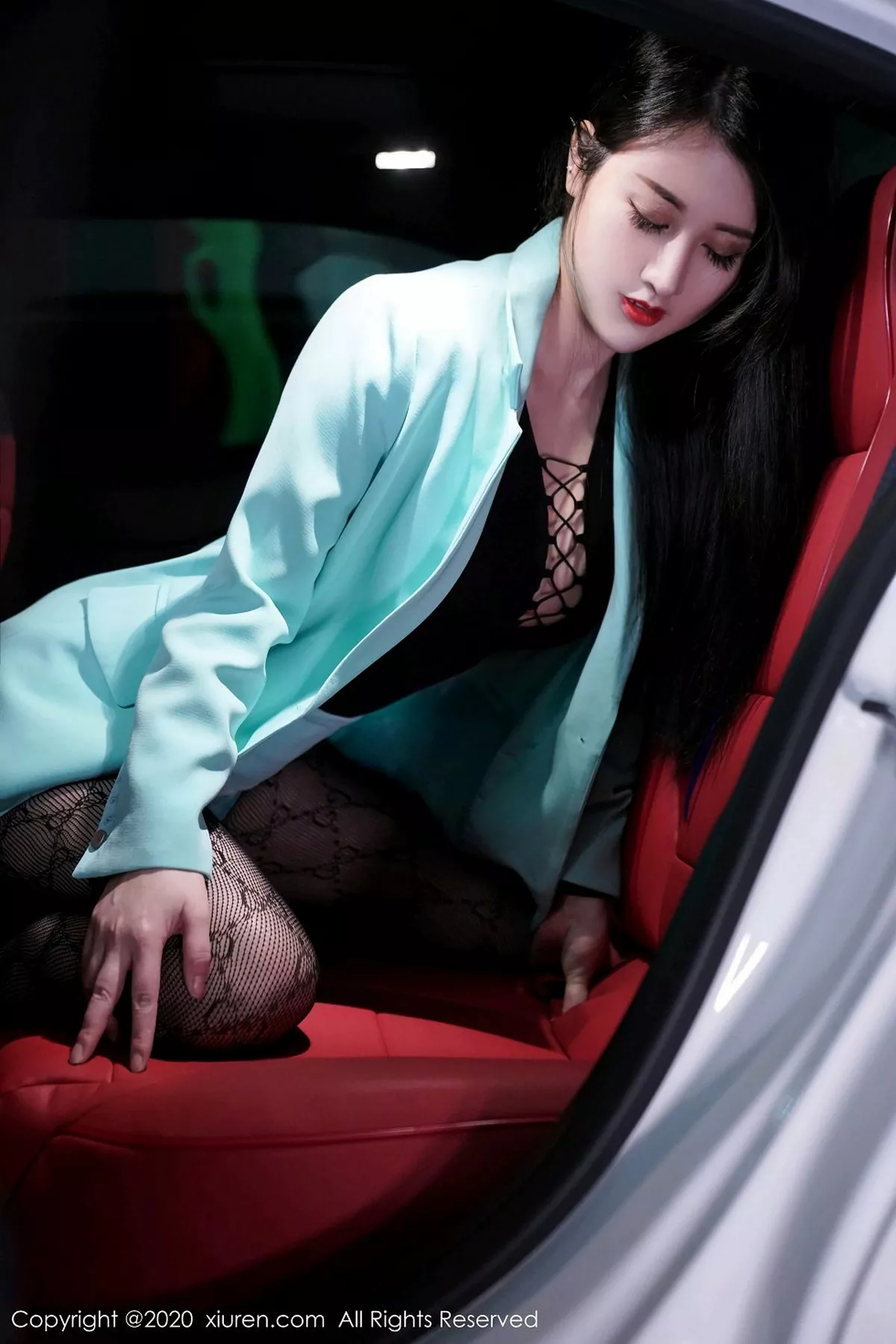 [XiuRen秀人网]第2861期诗诗kiki写真  第20张-《94零社区》
