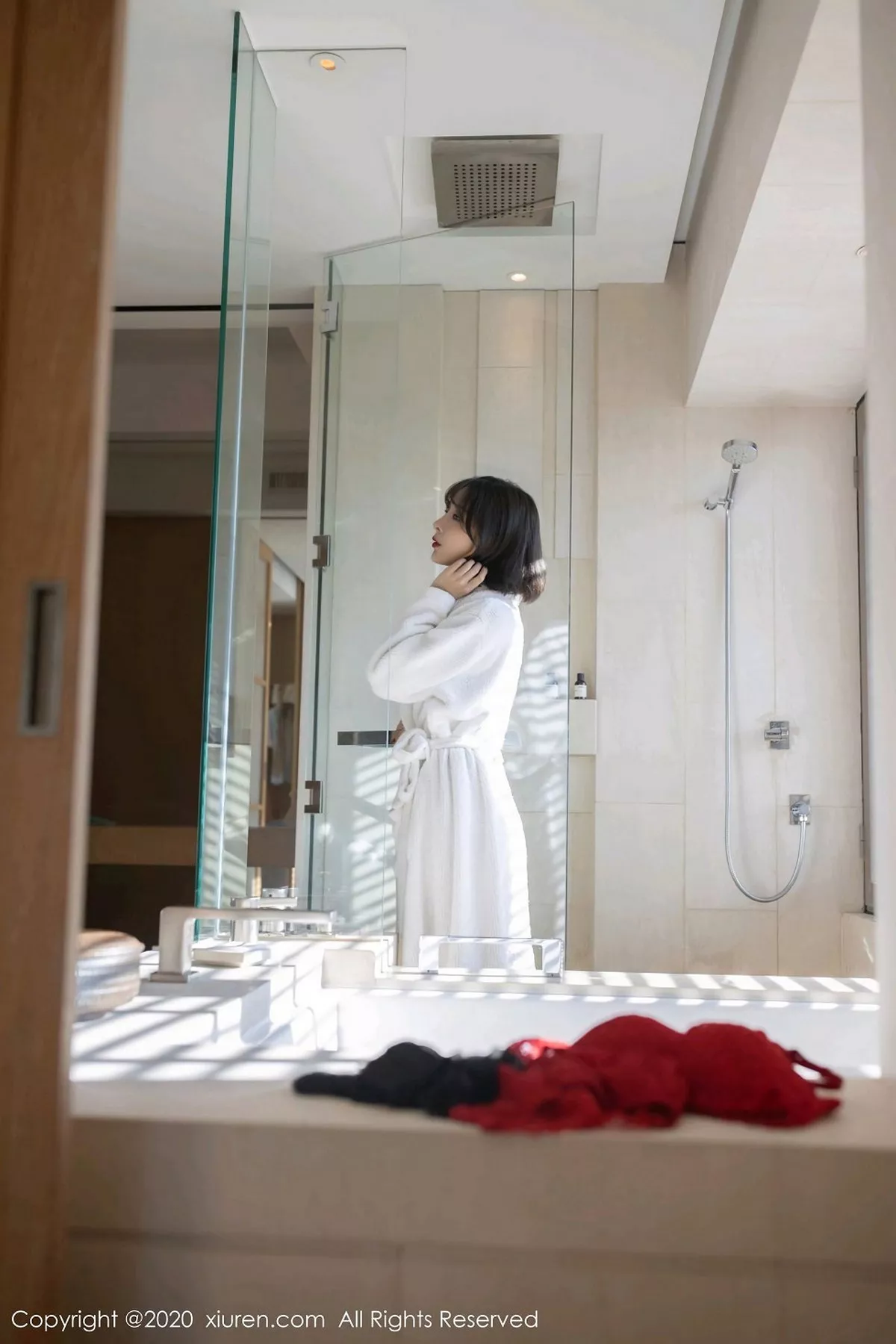 [XiuRen秀人网]第2876期陈小喵写真  第1张-《94零社区》